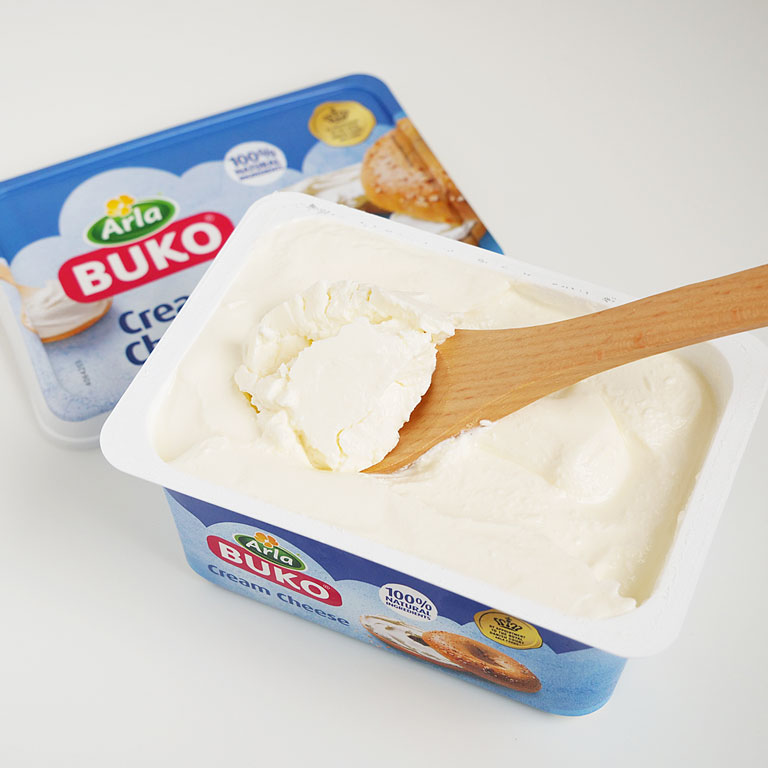 チーズ BUKOクリームチーズ ソフトタイプ アーラ 300g デンマーク産__ 【ママパンWEB本店】小麦粉と優れた食材をそろえるお店