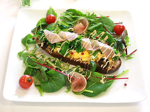 春野菜のタルティーヌ ホワイトアンチョビ添え レシピ