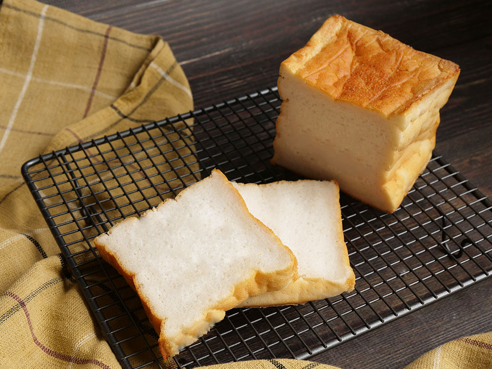 やさしいお米の甘さと、きめ細かく香ばしいクラストを楽しむ