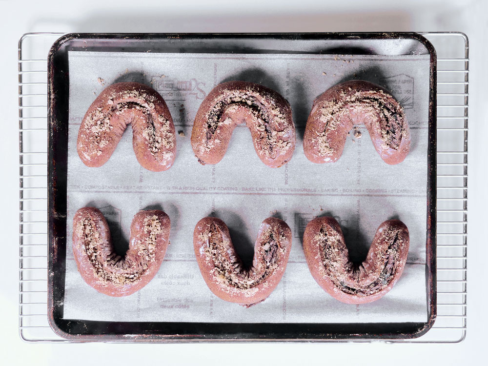 馬蹄型黒豆きな粉ブレッド