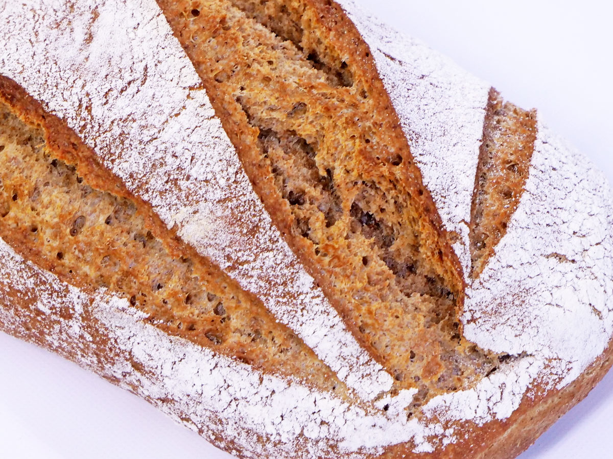 PAIN COMPLET全粒粉パン（コンプレ）