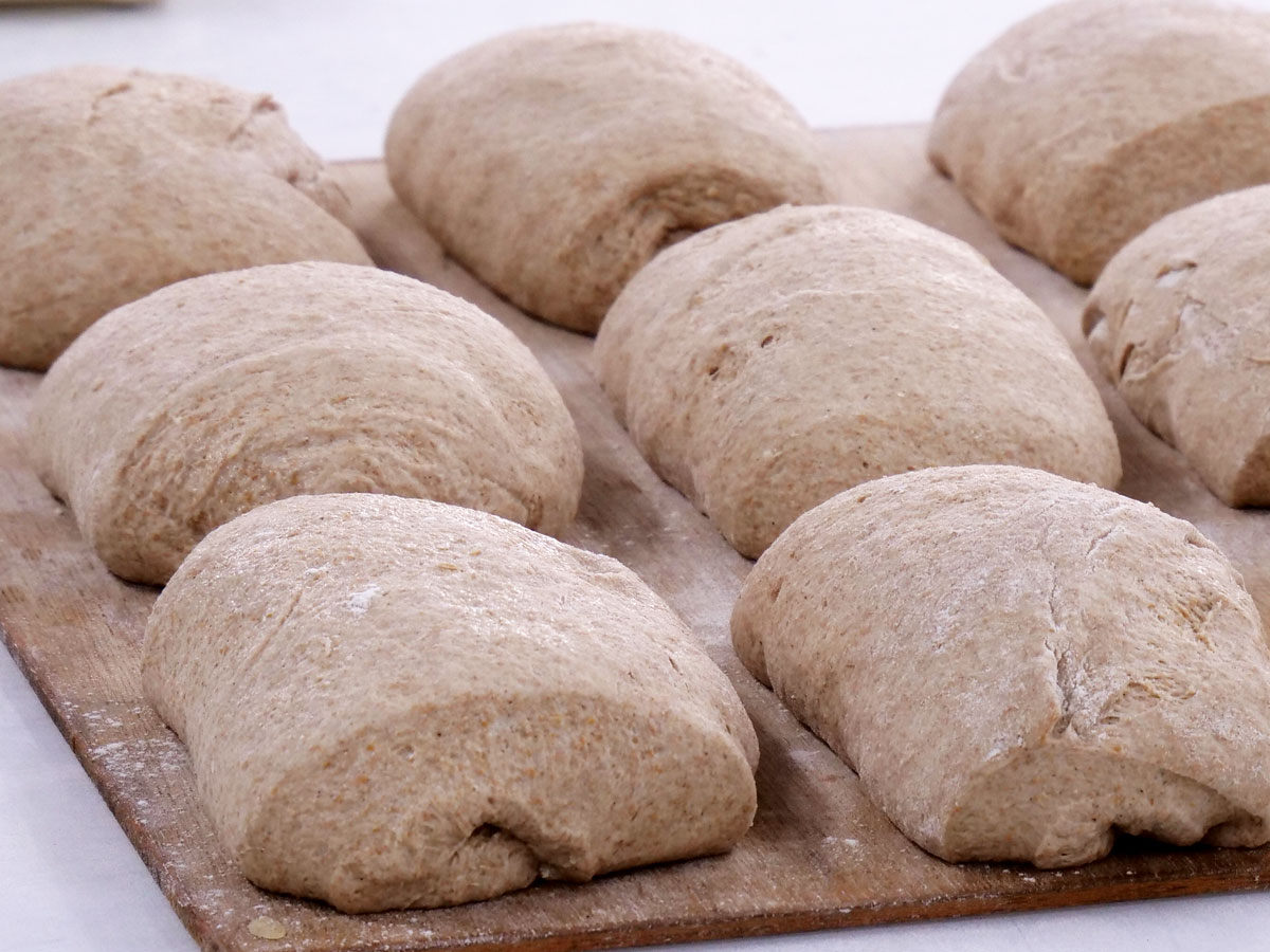 PAIN COMPLET全粒粉パン（コンプレ）