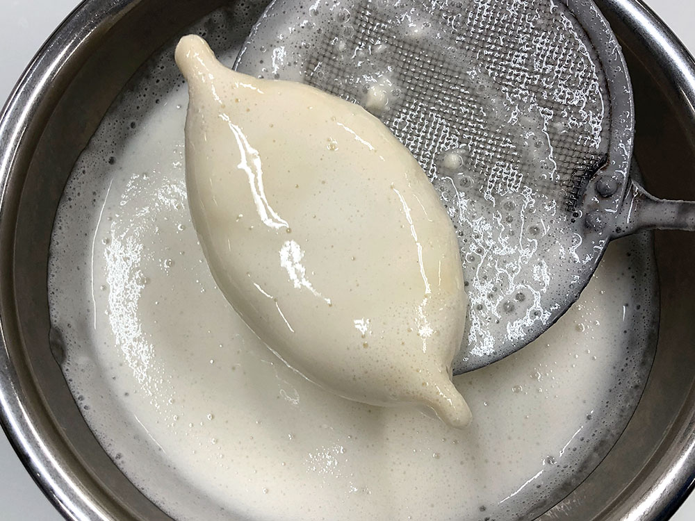 湯だねっ粉のカレーパン